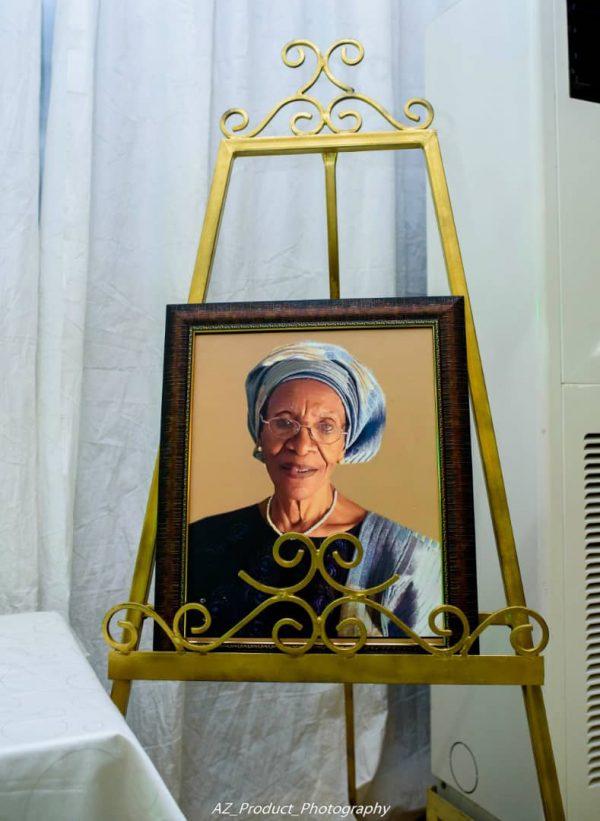 Easel Stand For Pictures