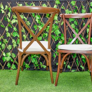 Cross back rustic chairs for excellent décor